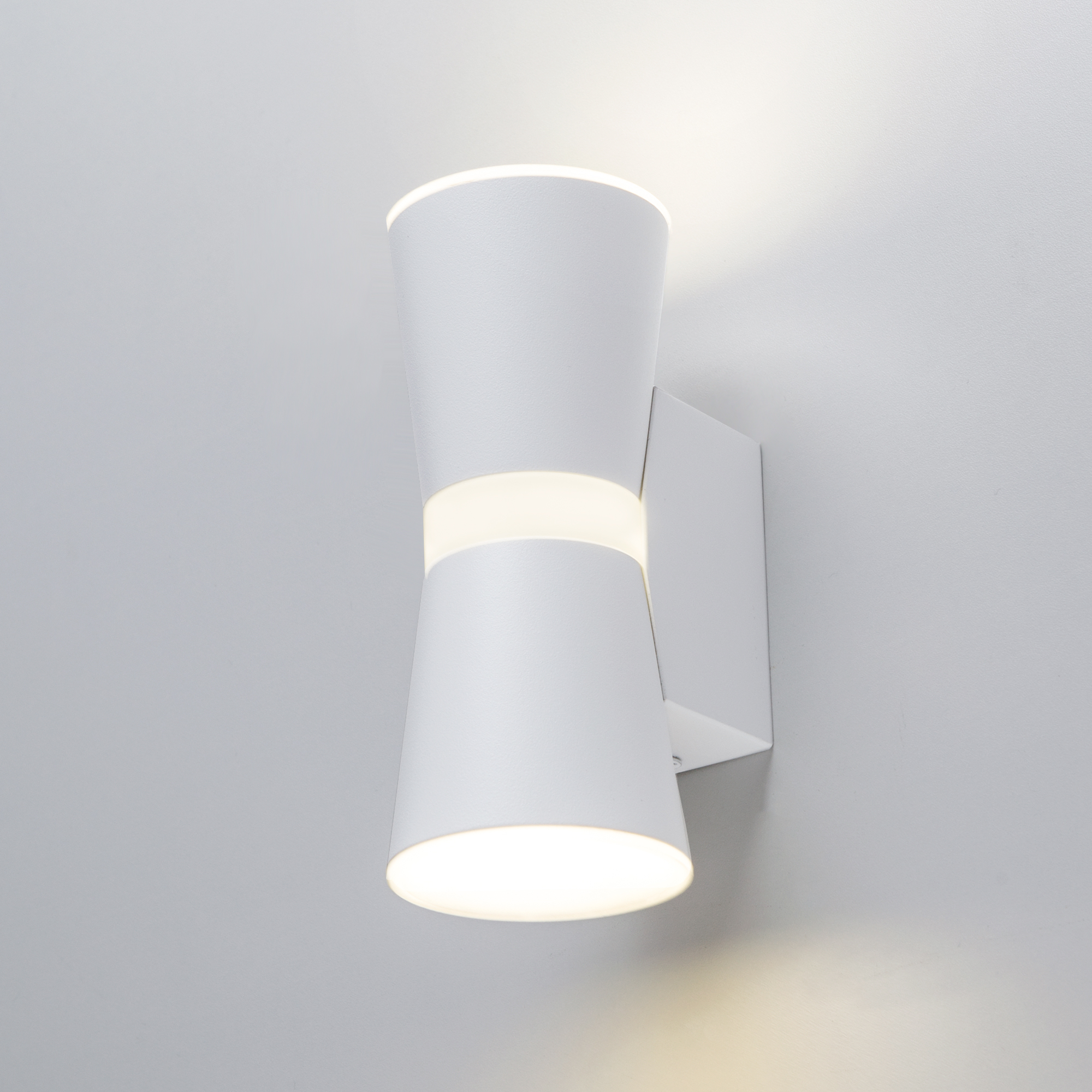 Viare LED белый настенный светодиодный светильник MRL LED 1003 Viare LED белый настенный светодиодный светильник MRL LED 1003