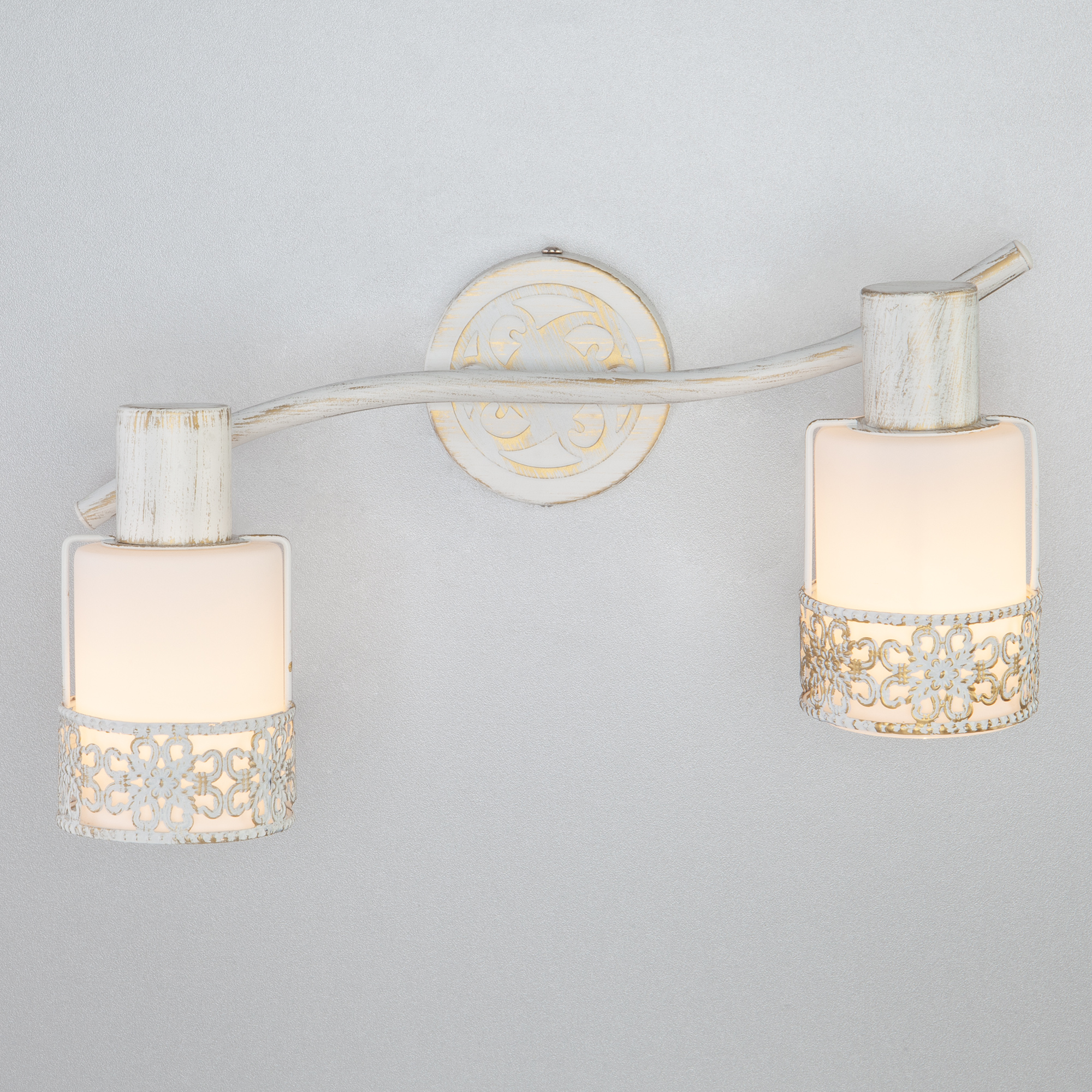 Настенный светильник 20025/2 белый с золотом Настенный светильник 20025/2 белый с золотом